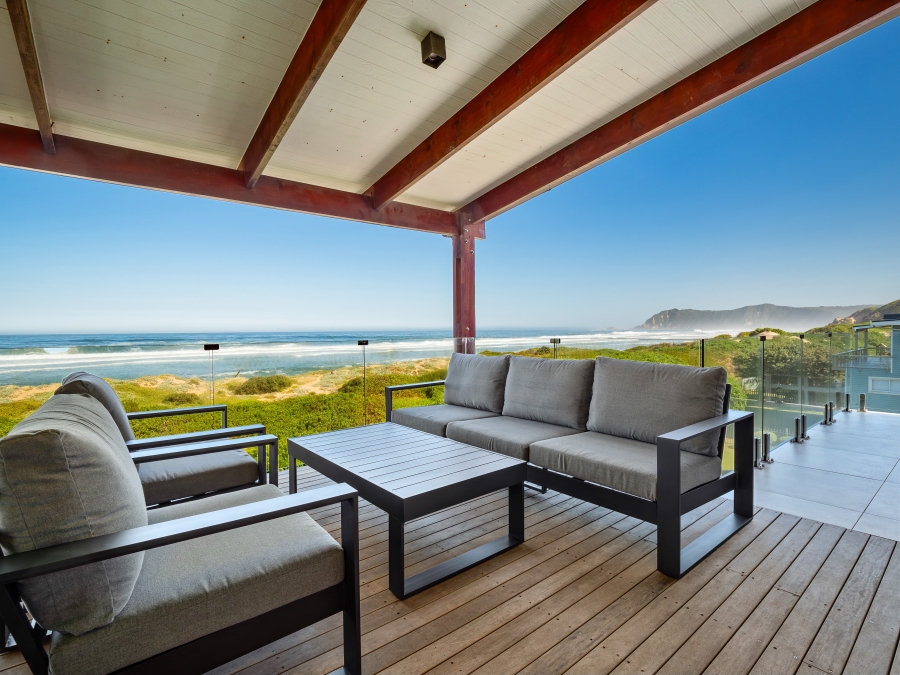 6 Bedroom Property for Sale in Myoli Beach Western Cape